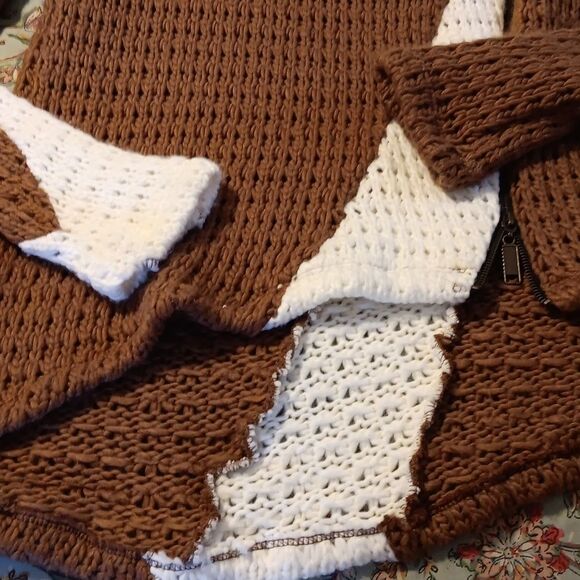 NWT Alessa Crochet Oversized Convertibles Sweater. - Picture 12 of 12